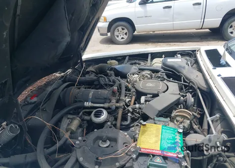 1986 Rolls-Royce Silver Spur z USA, uszkodzony, nr VIN SCAZN42A5GCX14809